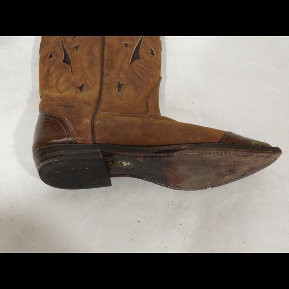 Womans Cowboy Boots (made In Canada) Size: 8 1/2 - Picture 7 of 8